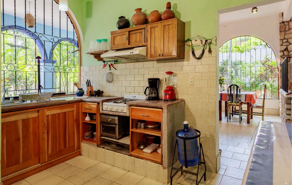Casa Loma | Classic Mexican Home with 5 bedroom home with private pool & palapa 