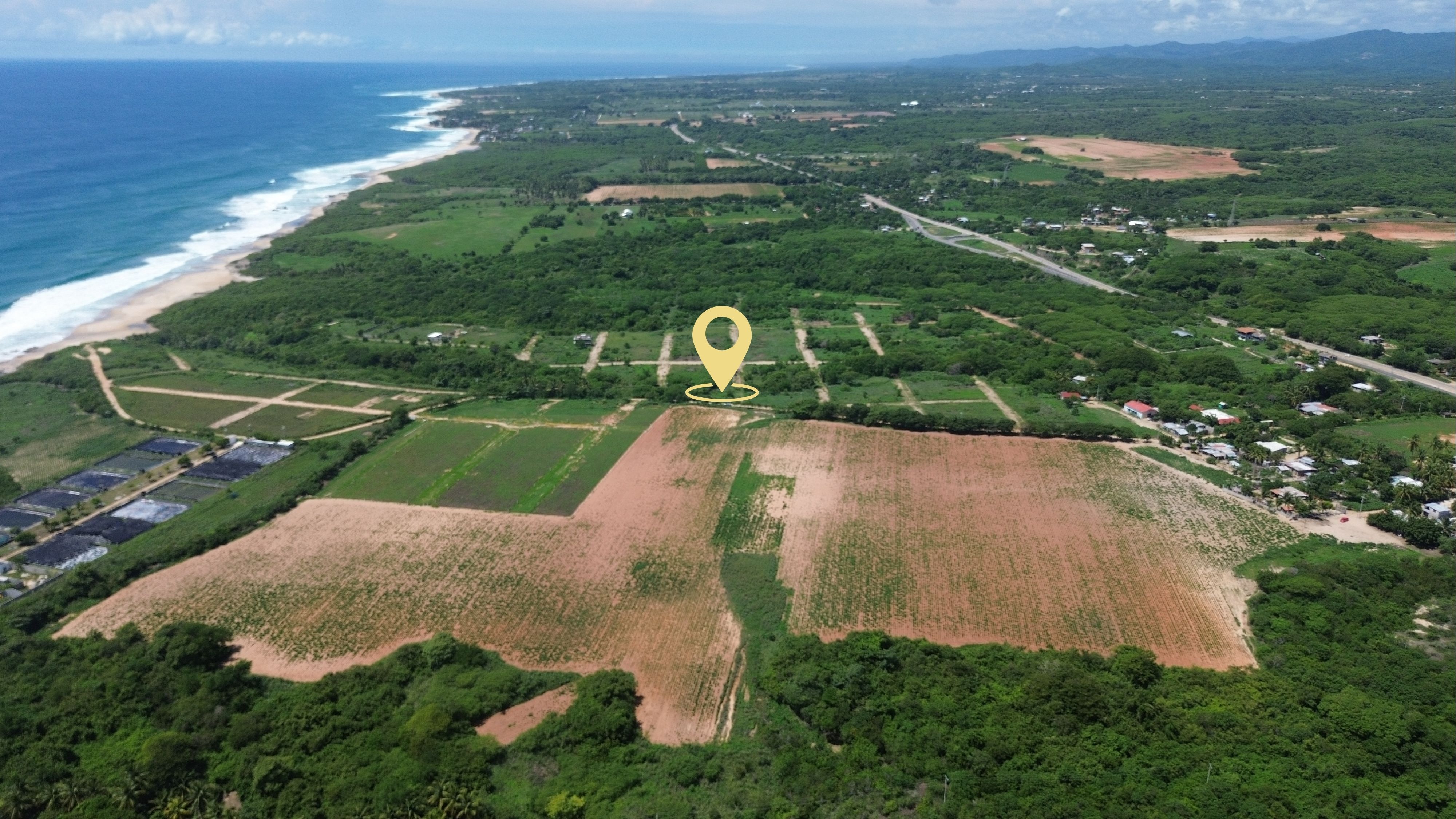 Corner Lot just 540 Meters from a Pristine Beach, 35 Minutes from Puerto Escondido