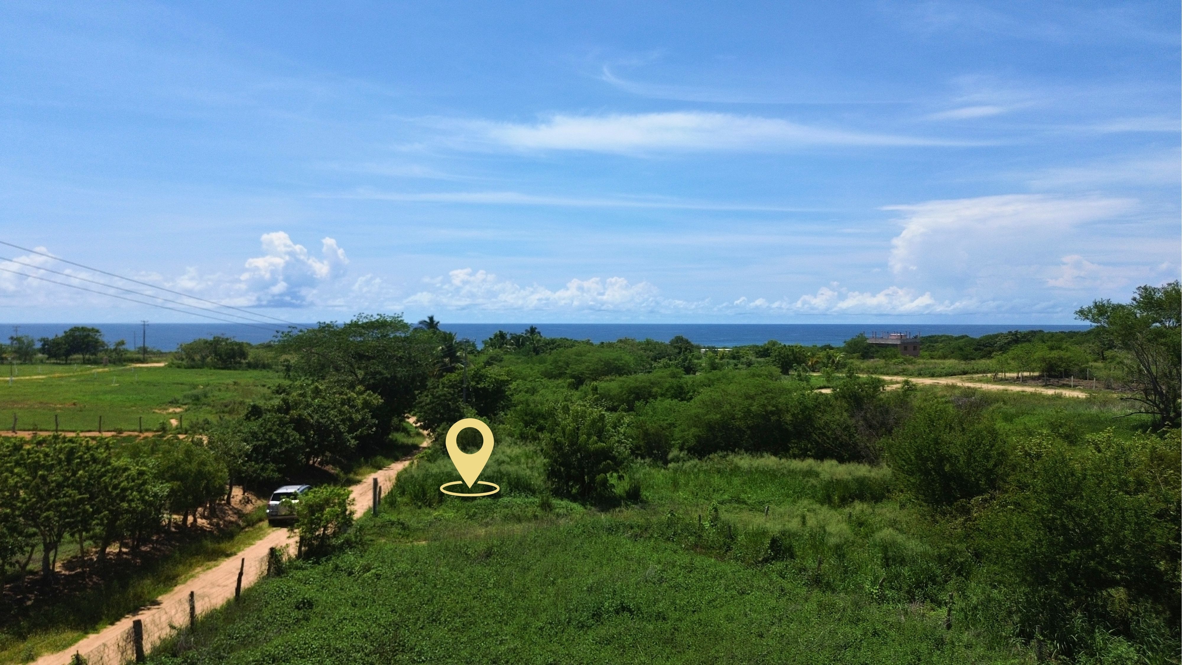 Corner Lot just 540 Meters from a Pristine Beach, 35 Minutes from Puerto Escondido